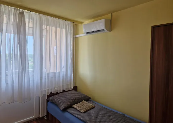 Margaret Apartment